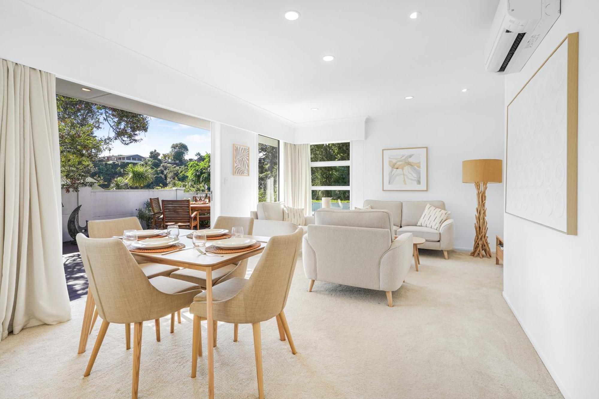 River View Retreat, Luxury & Central - By Kosh Bnb Hamilton Exteriör bild